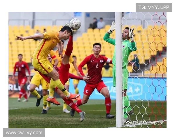 围绕足球角球是否算进攻的规则解析与比赛战术影响探讨全面分析了 围绕足球角球是否算进攻的规则解析与比赛战术影响探讨全面分析了