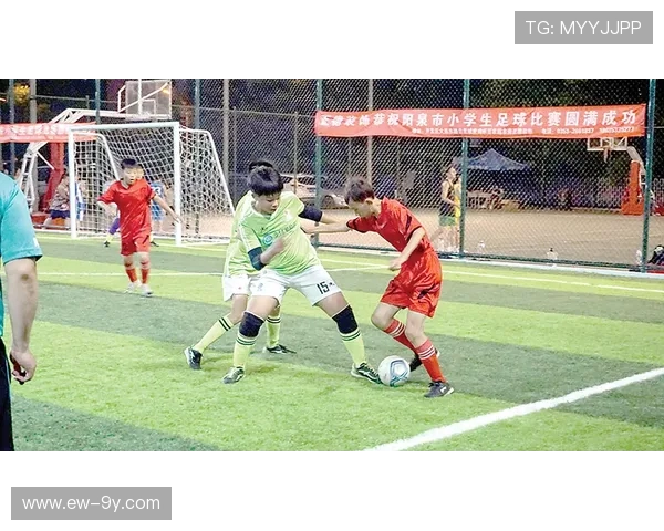 围绕哇塞男孩打足球英文描绘的精彩青春奋斗励志故事篇章魅力瞬间