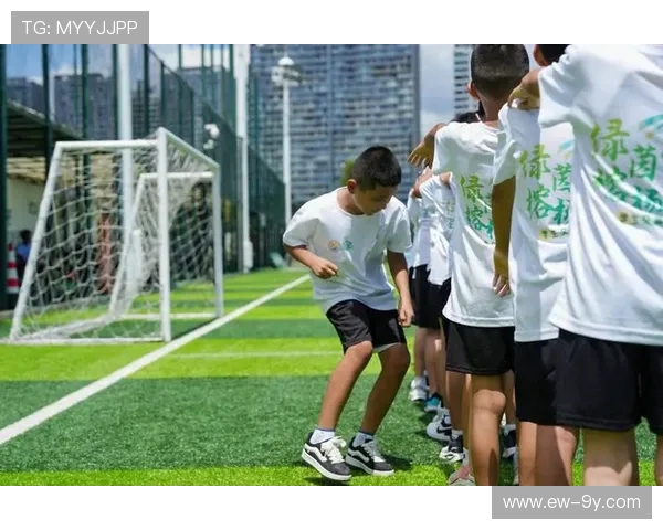 围绕绿茵激情与球类电影交织的运动魅力全景深入探索之旅体验篇章 围绕绿茵激情与球类电影交织的运动魅力全景深入探索之旅体验篇章